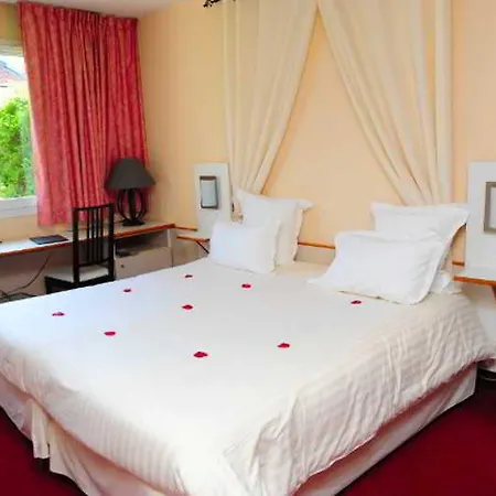 Tenor Hotel 3*
